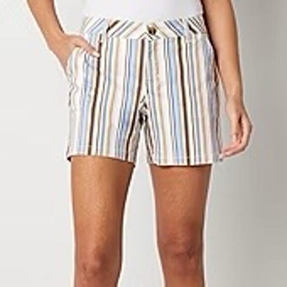 a.n.a NWT A New Approach Women's SZ 18 Mid-Rise Midi Shorts Stripe 5" Inseam - Picture 4 of 10